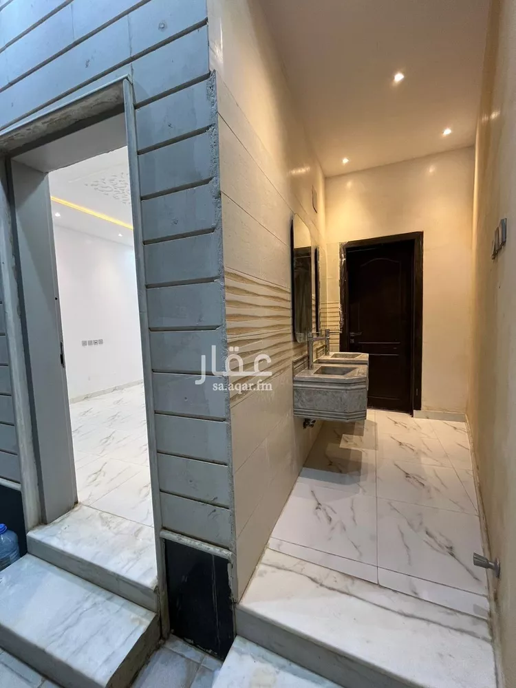 فيلا للإيجار في شارع عمر مكرم, حي الرمال, مدينة الرياض, منطقة الرياض صورة 4