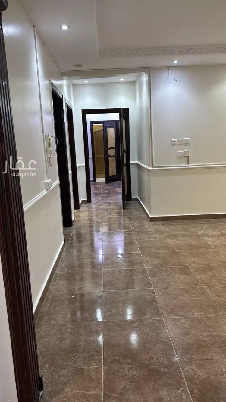 شقة للإيجار في شارع حمد بن يحيى بن غيهب, حي الحمراء, مدينة الرياض, منطقة الرياض 1 صورة