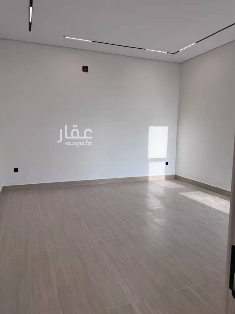 فيلا للبيع في شارع السيل الكبير, حي المهدية, مدينة الرياض, منطقة الرياض صورة 2