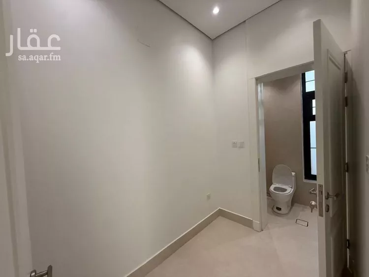 فيلا للبيع في شارع السيل الكبير, حي المهدية, مدينة الرياض, منطقة الرياض صورة 4