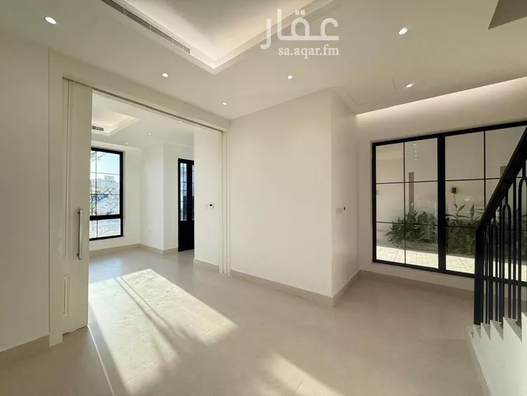 فيلا للبيع في شارع محمد بن أبي بكر القيم, حي المهدية, مدينة الرياض, منطقة الرياض صورة 5