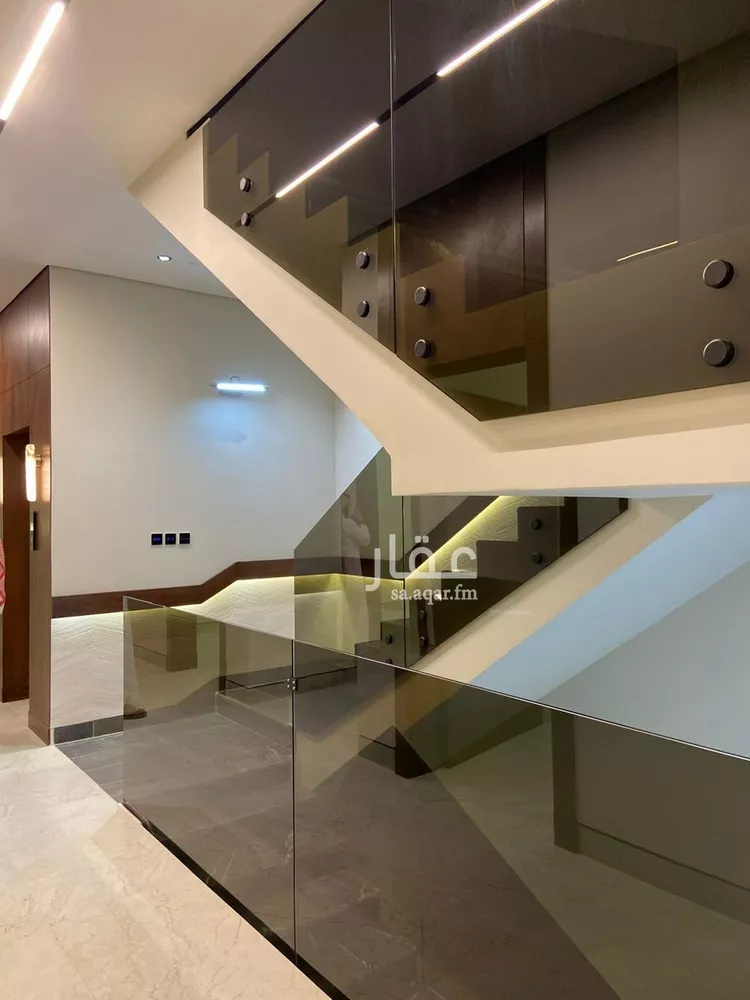 فيلا للبيع في شارع ضوء الصباح, حي المهدية, مدينة الرياض, منطقة الرياض صورة 5