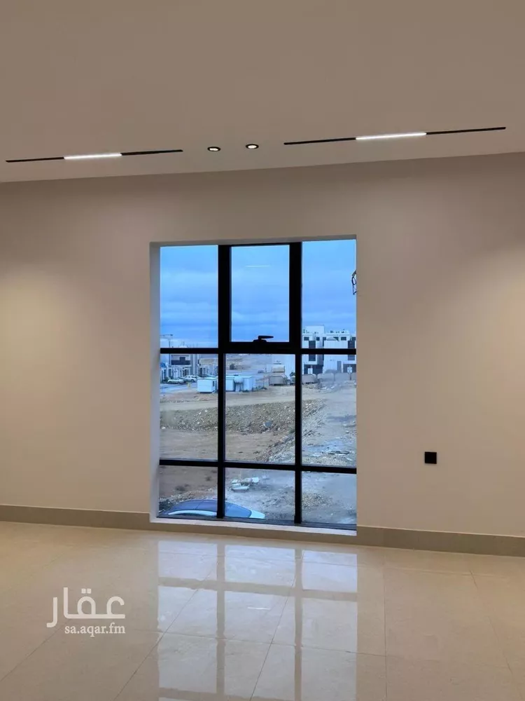فيلا للبيع في شارع أنس الكناني, حي المهدية, مدينة الرياض, منطقة الرياض صورة 4