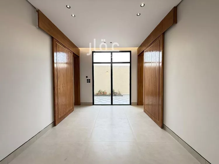 فيلا للبيع في شارع السيل الكبير, حي المهدية, مدينة الرياض, منطقة الرياض صورة 2