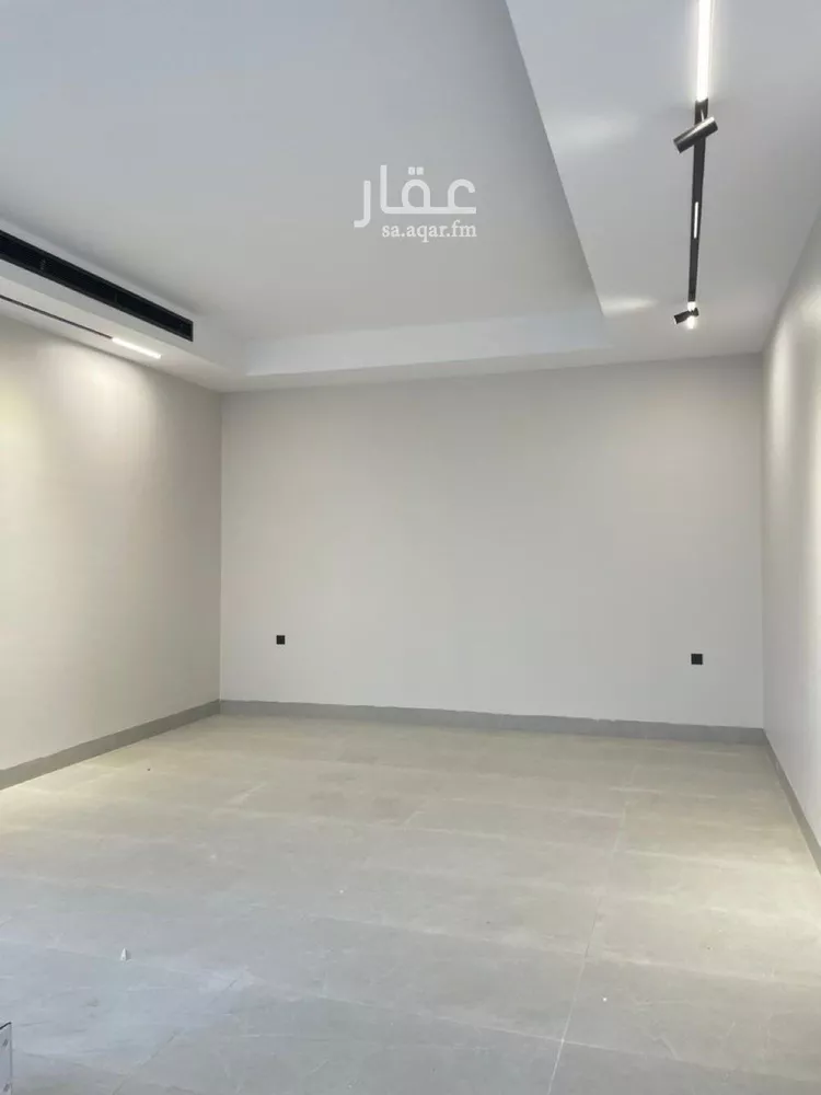 فيلا للبيع في شارع الحافظ بن كثير, حي المهدية, مدينة الرياض, منطقة الرياض صورة 3