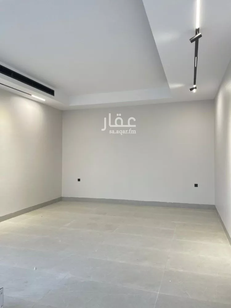 فيلا للبيع في شارع أحمد مفتي المكي الحنفي, حي المهدية, مدينة الرياض, منطقة الرياض صورة 3