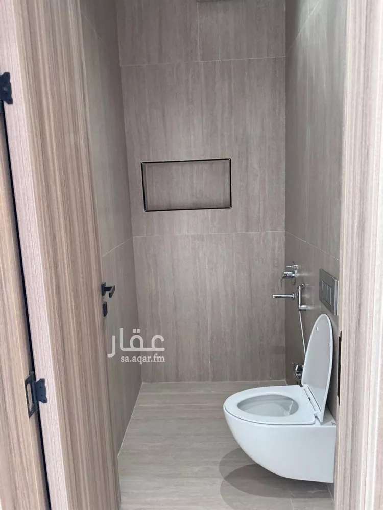 فيلا للبيع في شارع السيل الكبير, حي المهدية, مدينة الرياض, منطقة الرياض صورة 4