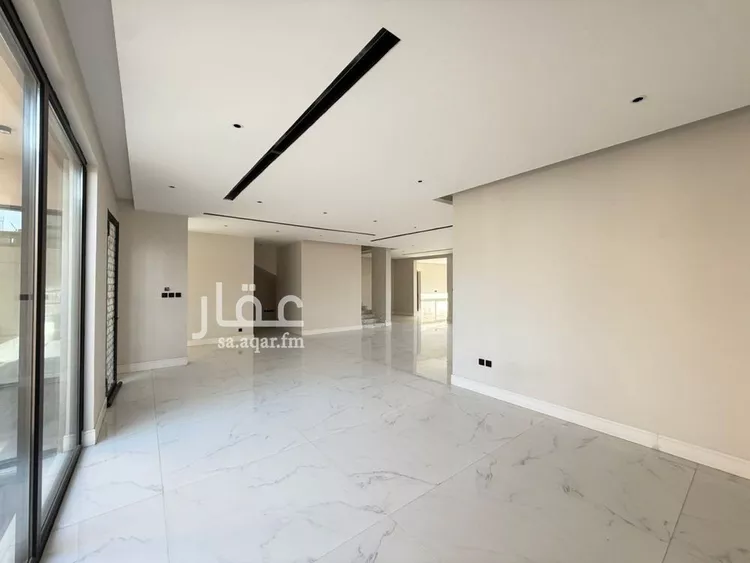 فيلا للبيع في شارع محمد بن عيسى العدني, حي المهدية, مدينة الرياض, منطقة الرياض صورة 3