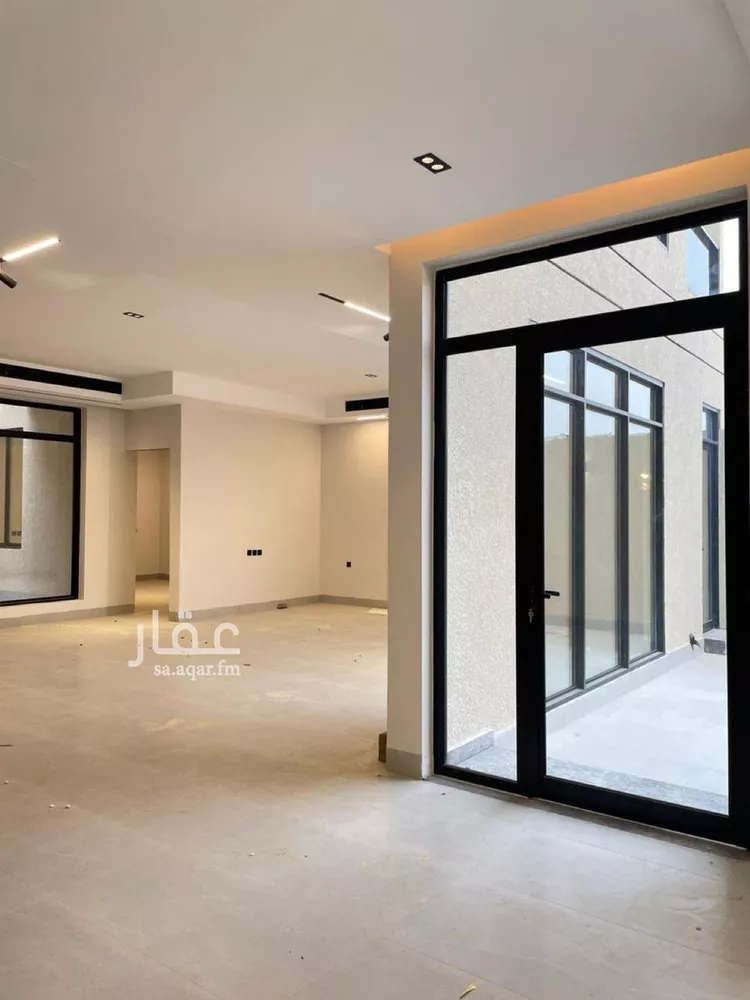 فيلا للبيع في شارع الحافظ بن كثير, حي المهدية, مدينة الرياض, منطقة الرياض صورة 2