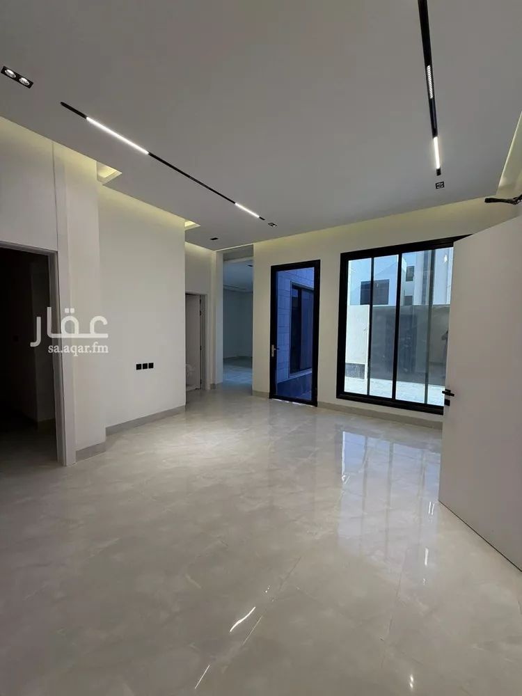 فيلا للبيع في شارع محمد بن أبي بكر القيم, حي المهدية, مدينة الرياض, منطقة الرياض صورة 2