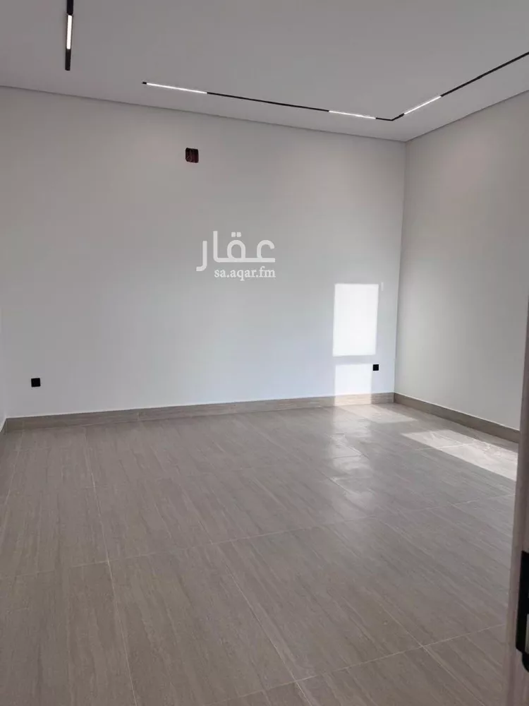 فيلا للبيع في شارع السيل الكبير, حي المهدية, مدينة الرياض, منطقة الرياض صورة 2