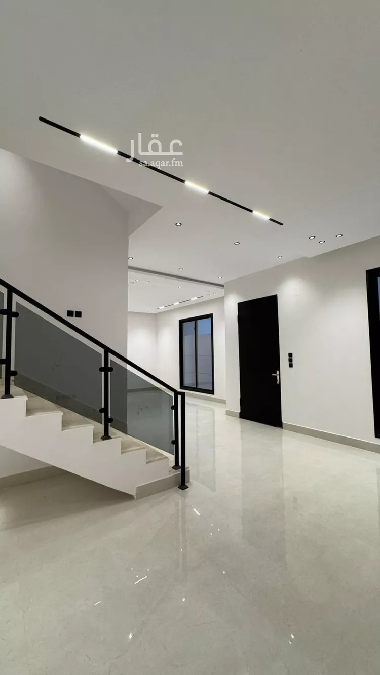 فيلا للبيع في شارع عفيف الدين الثقفي, حي المهدية, مدينة الرياض, منطقة الرياض صورة 4