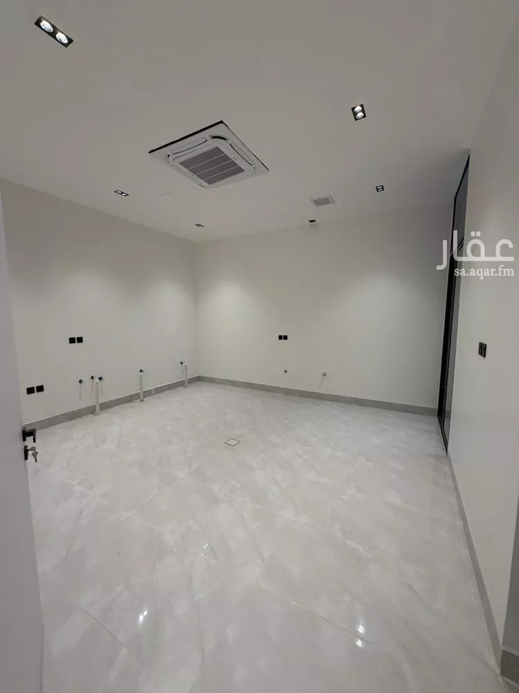 Villa for Sale in Riyadh Al Mahdiyah 15
