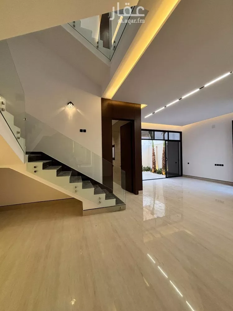 فيلا للبيع في شارع عمر بن عبدالقادر مفتي, حي المهدية, مدينة الرياض, منطقة الرياض صورة 2