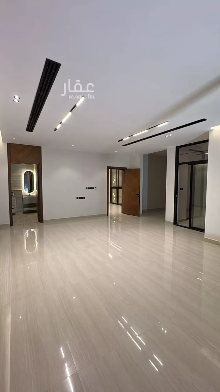 فيلا للبيع في شارع السيل الكبير, حي المهدية, مدينة الرياض, منطقة الرياض صورة 2