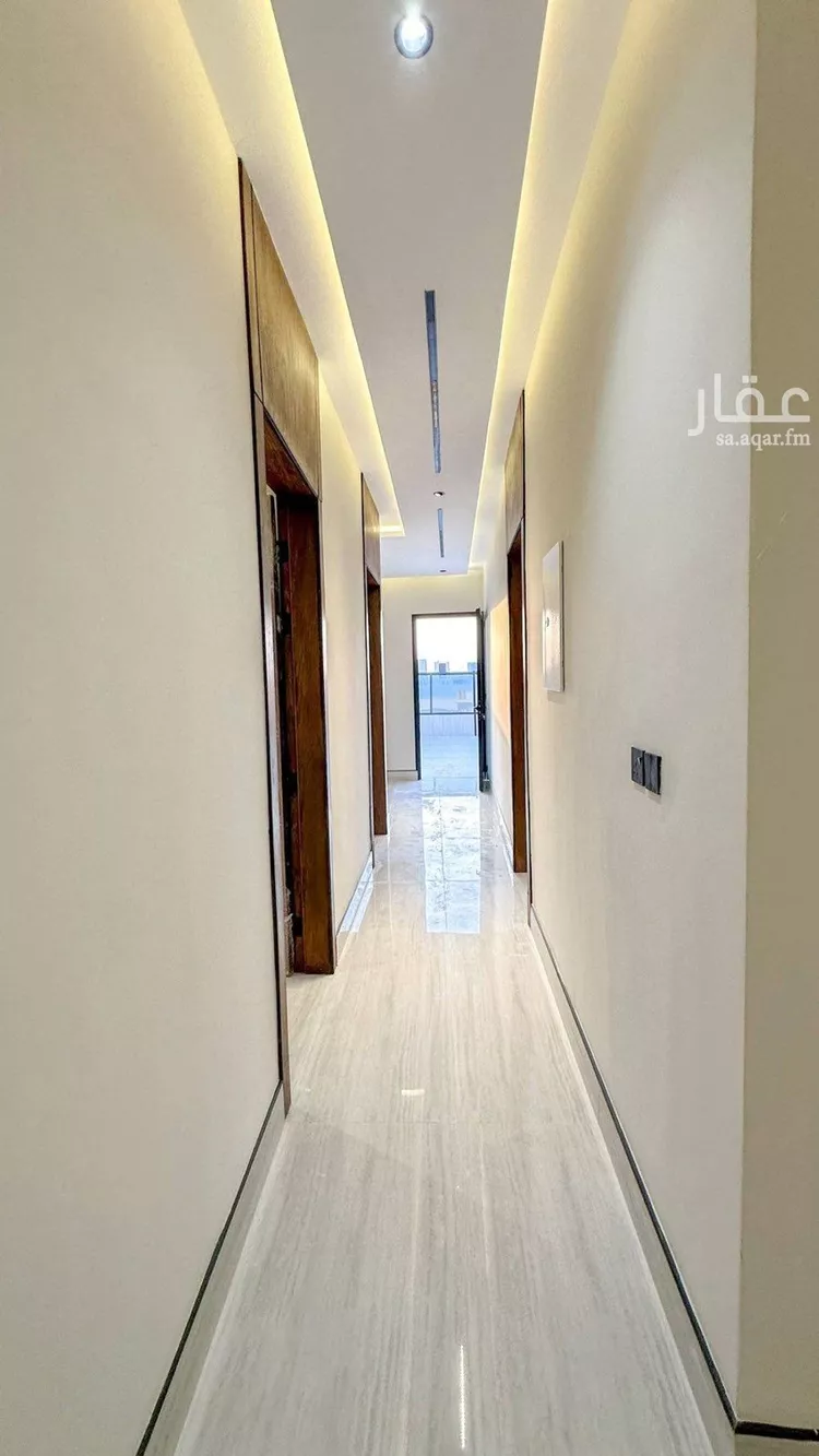فيلا للبيع في شارع إسماعيل بن أبي الغنائم, حي المهدية, مدينة الرياض, منطقة الرياض 11