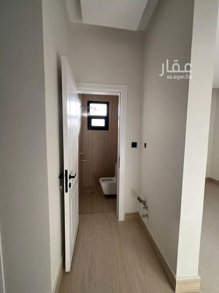 فيلا للبيع في شارع محمد بن أبي بكر القيم, حي المهدية, مدينة الرياض, منطقة الرياض 6