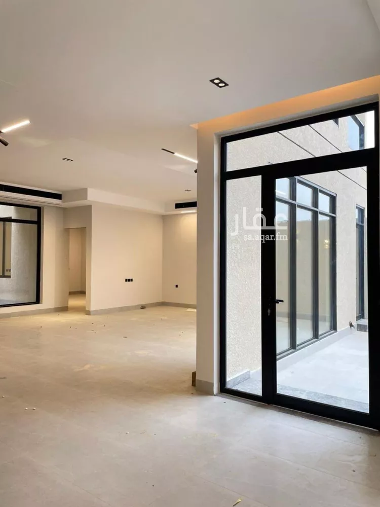 فيلا للبيع في شارع أحمد مفتي المكي الحنفي, حي المهدية, مدينة الرياض, منطقة الرياض صورة 2