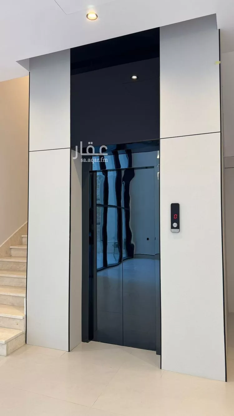 فيلا للبيع في شارع السيل الكبير, حي المهدية, مدينة الرياض, منطقة الرياض صورة 2