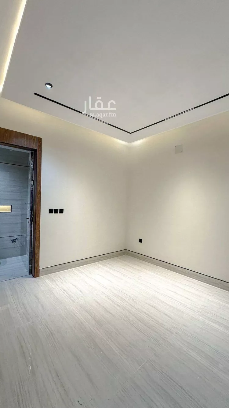 فيلا للبيع في شارع إسماعيل بن أبي الغنائم, حي المهدية, مدينة الرياض, منطقة الرياض 8
