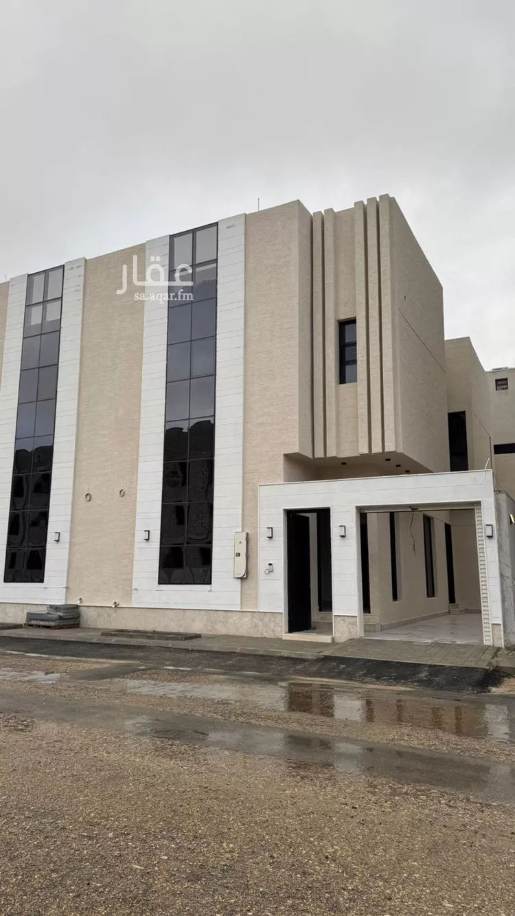 فيلا للبيع في شارع عفيف الدين الثقفي, حي المهدية, مدينة الرياض, منطقة الرياض