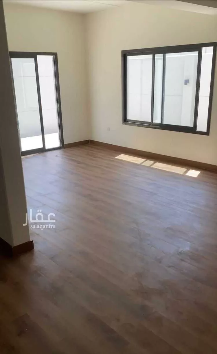 فيلا للإيجار في شارع أحمد بن الصيرفي ، حي مطار الملك خالد الدولي ، الرياض ، منطقة الرياض صورة 5