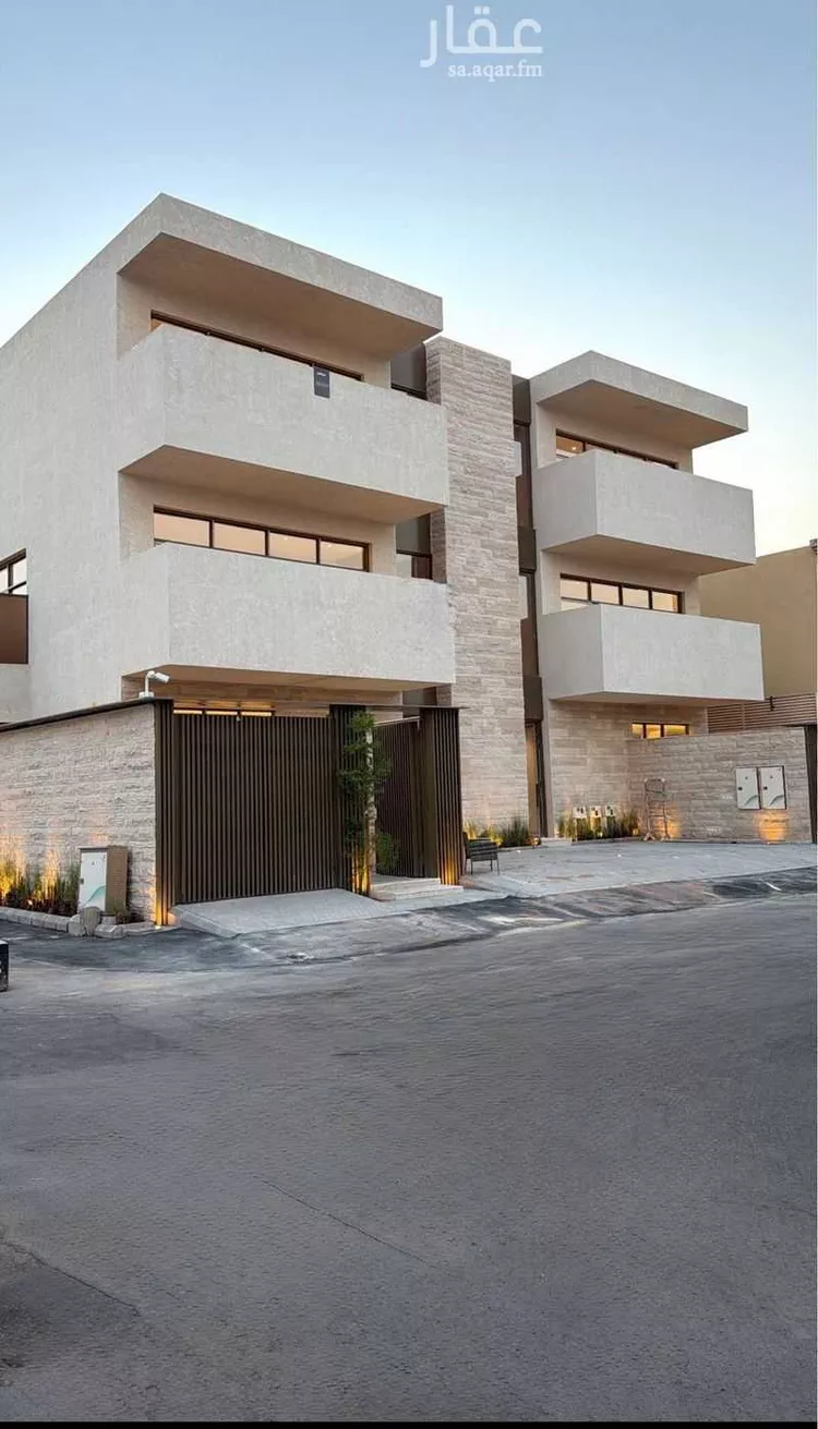 Floor for Sale in Riyadh Al Aqiq