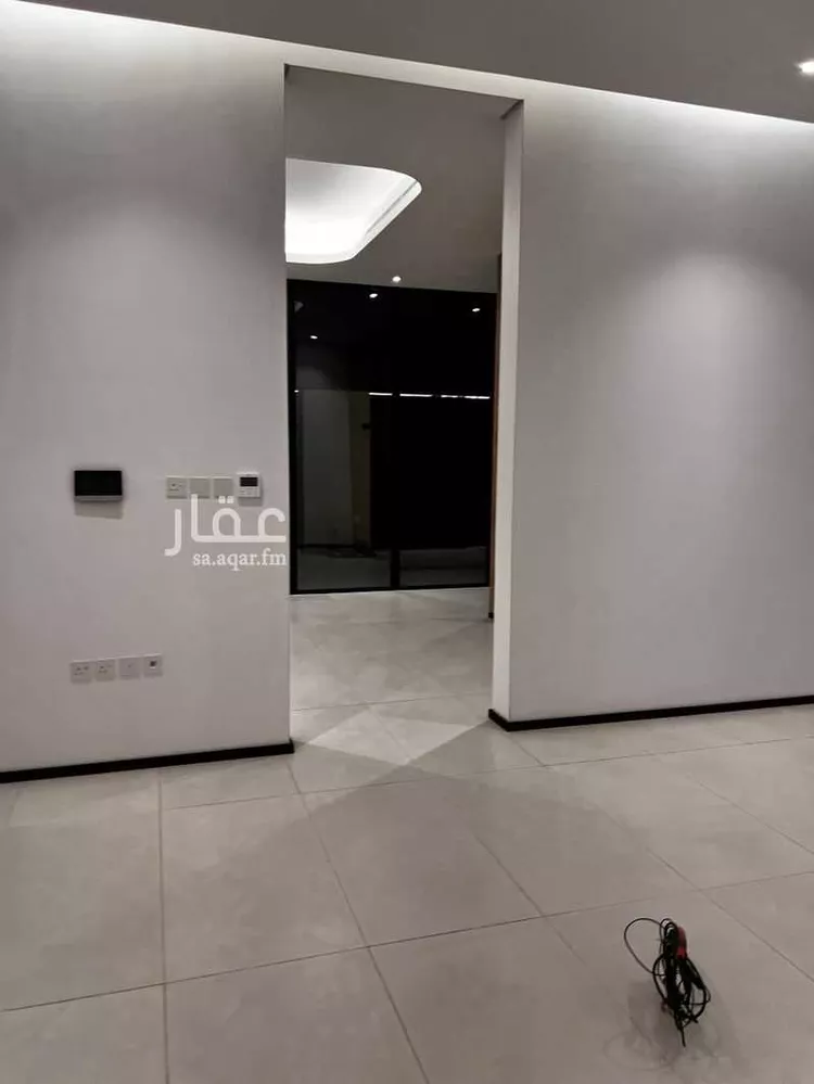 Floor for Sale in Riyadh Al Aqiq 7