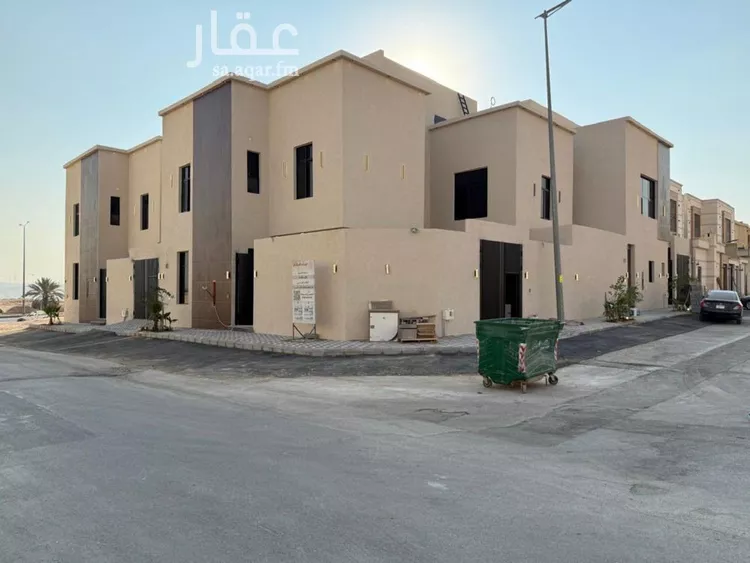 فيلا للبيع في شارع تثليث, حي ظهرة لبن, مدينة الرياض, منطقة الرياض صورة 3