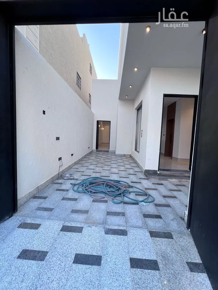 فيلا للبيع في شارع جبل العين, حي ظهرة لبن, مدينة الرياض, منطقة الرياض صورة 5