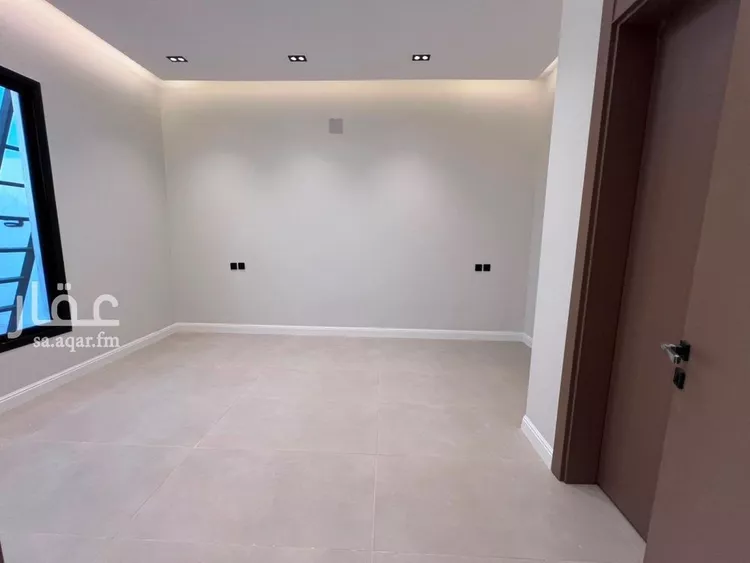 فيلا للبيع في شارع رقم 142, حي ظهرة لبن, مدينة الرياض, منطقة الرياض 17