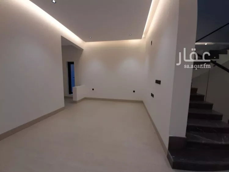 فيلا للبيع في شارع تثليث, حي ظهرة لبن, مدينة الرياض, منطقة الرياض صورة 5
