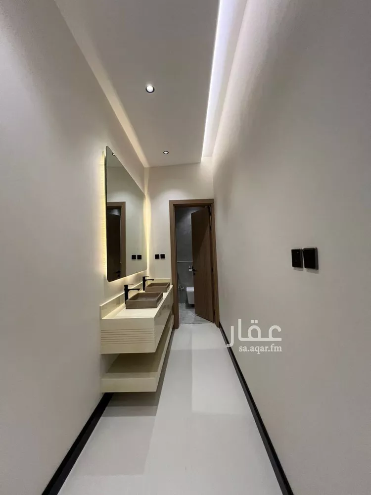 فيلا للبيع في شارع تثليث, حي ظهرة لبن, مدينة الرياض, منطقة الرياض صورة 4