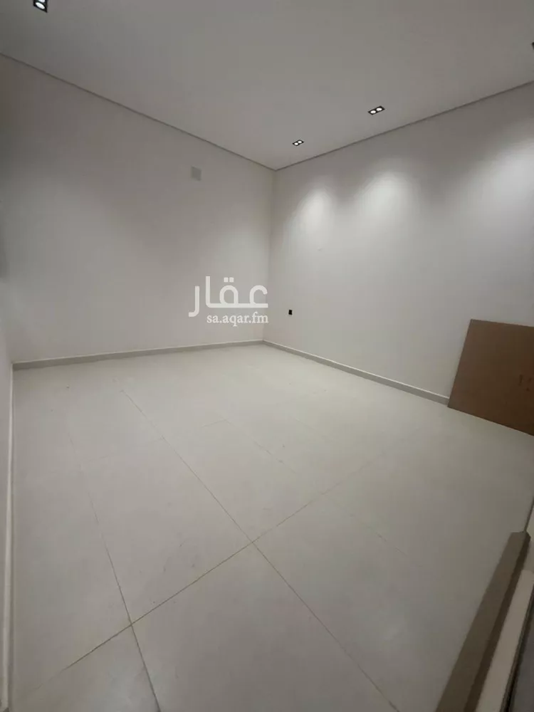 فيلا للبيع في شارع رقم 192, حي ظهرة لبن, مدينة الرياض, منطقة الرياض صورة 4