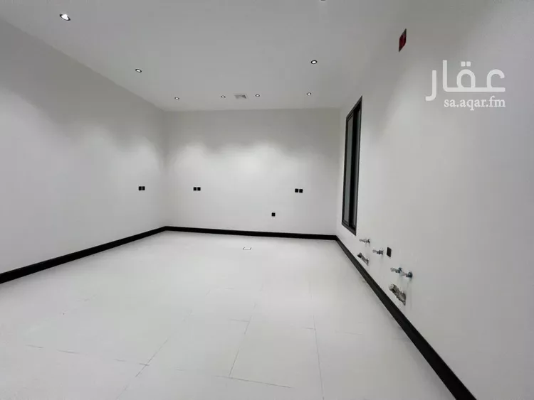 فيلا للبيع في شارع تثليث, حي ظهرة لبن, مدينة الرياض, منطقة الرياض صورة 5