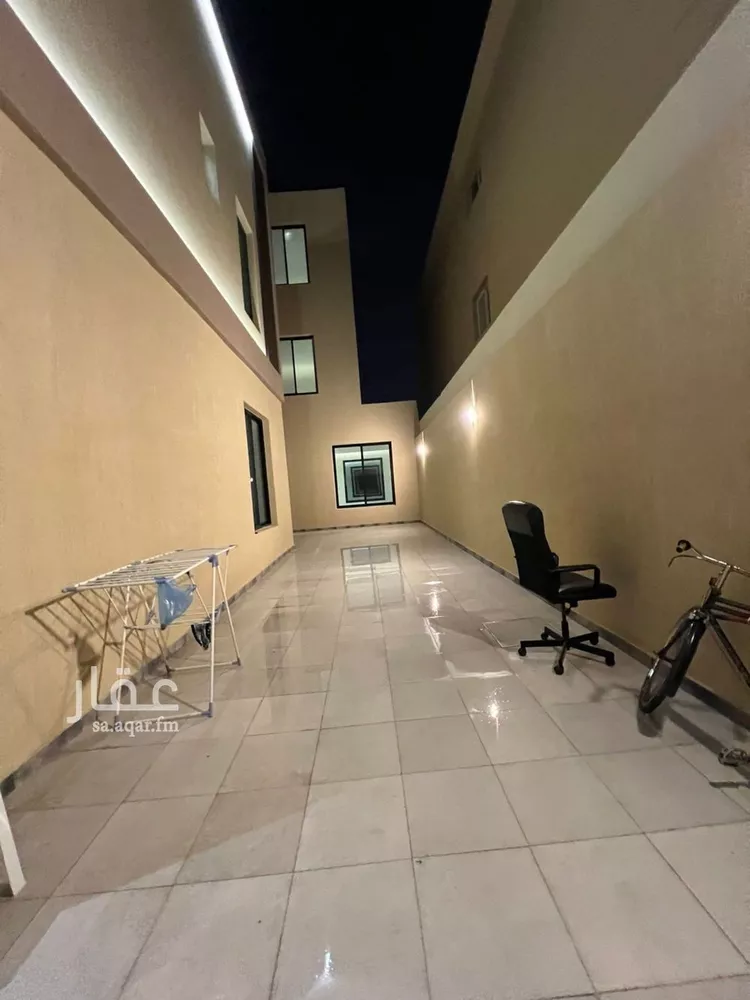 فيلا للبيع في شارع تثليث, حي ظهرة لبن, مدينة الرياض, منطقة الرياض صورة 3