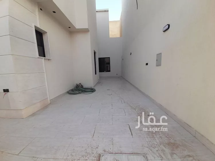 فيلا للبيع في شارع رقم 70, حي ظهرة لبن, مدينة الرياض, منطقة الرياض صورة 3