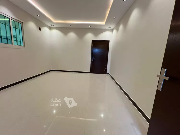 فيلا للبيع في شارع رقم 142, حي ظهرة لبن, مدينة الرياض, منطقة الرياض 5
