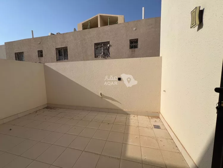 فيلا للبيع في شارع رقم 142, حي ظهرة لبن, مدينة الرياض, منطقة الرياض 15
