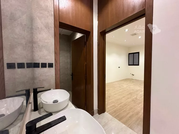 Floor for Sale in Riyadh Tuwaiq 7