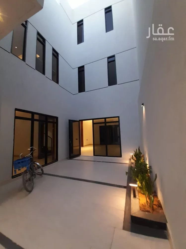 فيلا للبيع في شارع تثليث, حي ظهرة لبن, مدينة الرياض, منطقة الرياض صورة 4