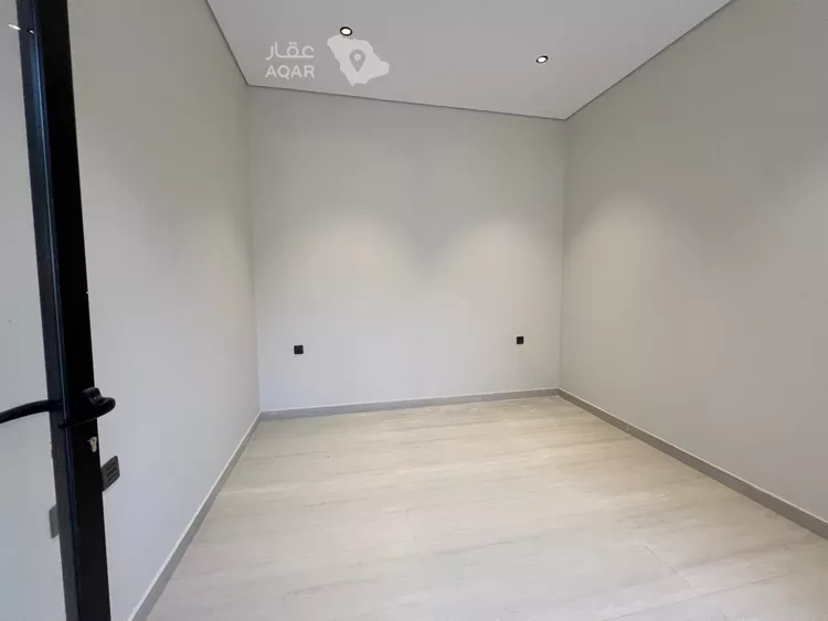 Villa for Sale in Riyadh Okaz 18