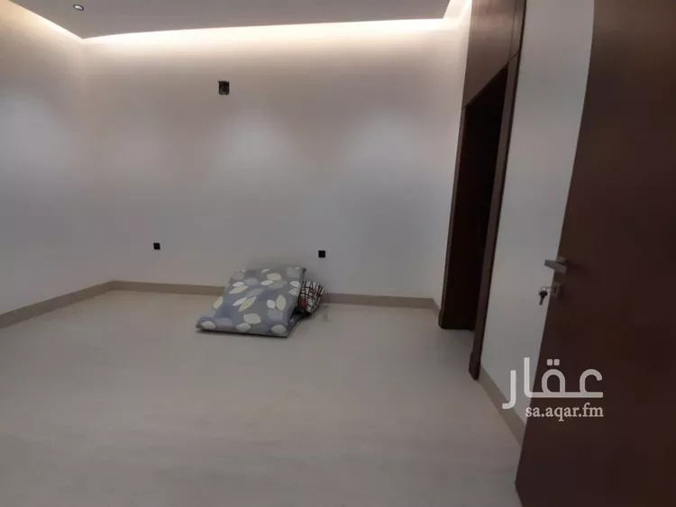 فيلا للبيع في شارع تثليث, حي ظهرة لبن, مدينة الرياض, منطقة الرياض صورة 4