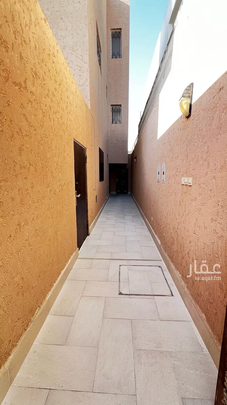 دور للإيجار في شارع عمر المحروسي, حي القيروان, مدينة الرياض, منطقة الرياض صورة 4