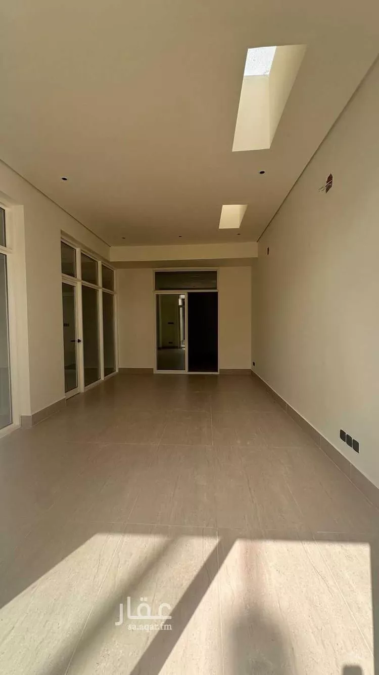 Floor for Rent in Riyadh Al Malqa 6
