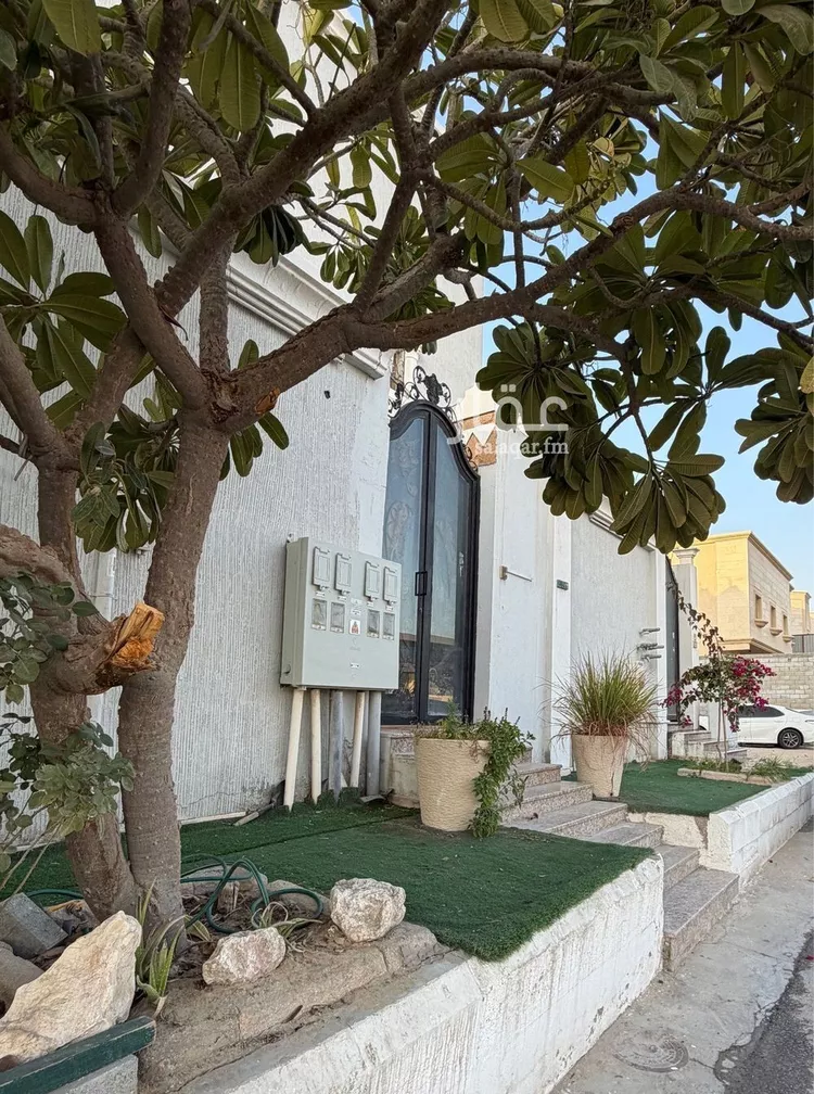 عمارة للبيع في شارع الاسود ابن مالك, حي طيبة, مدينة الدمام, المنطقة الشرقية صورة 5