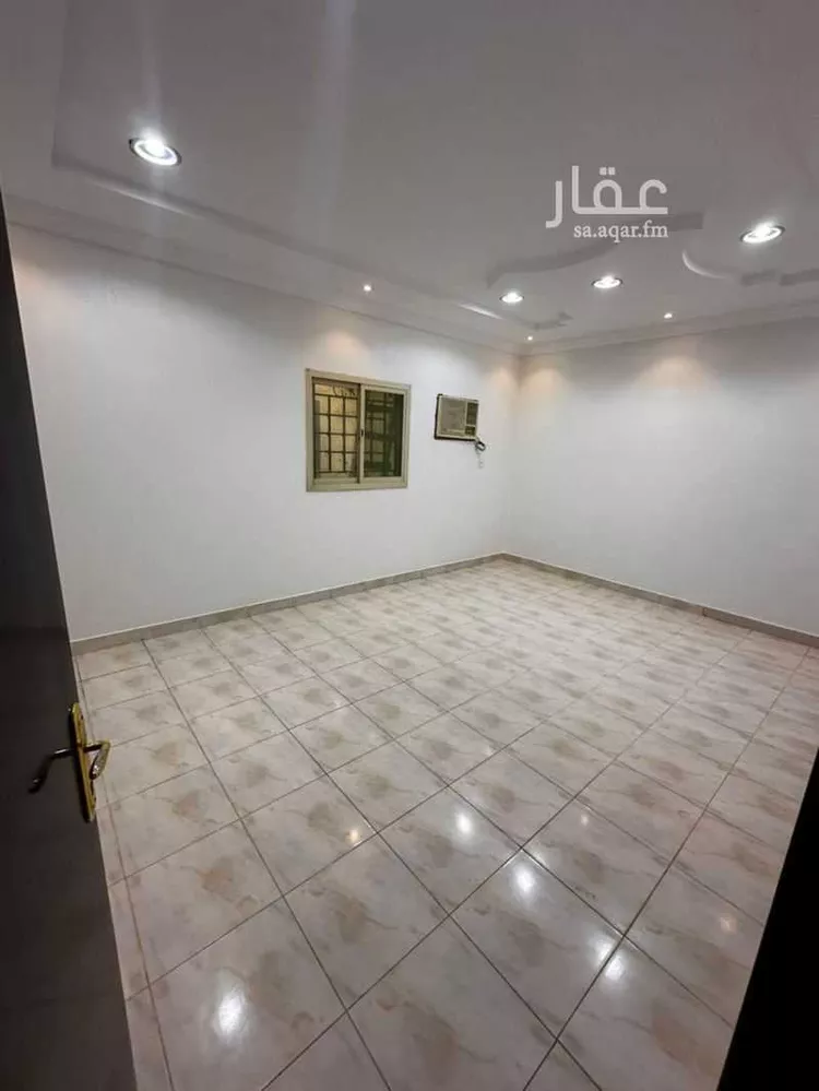 فيلا للبيع في شارع ابي العلاء الواسطي, حي الرمال, مدينة الرياض, منطقة الرياض 31