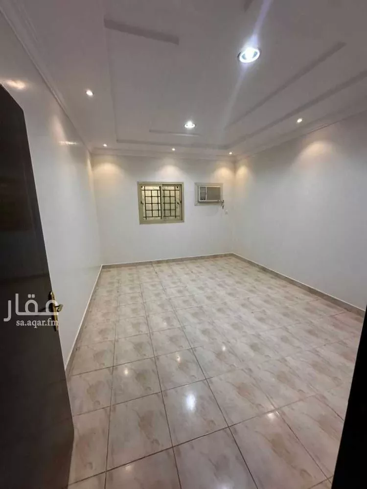 فيلا للبيع في شارع ابي العلاء الواسطي, حي الرمال, مدينة الرياض, منطقة الرياض 6