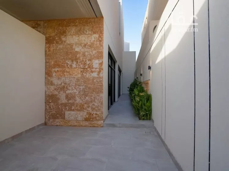 Floor for Sale in Riyadh Al Yasmin