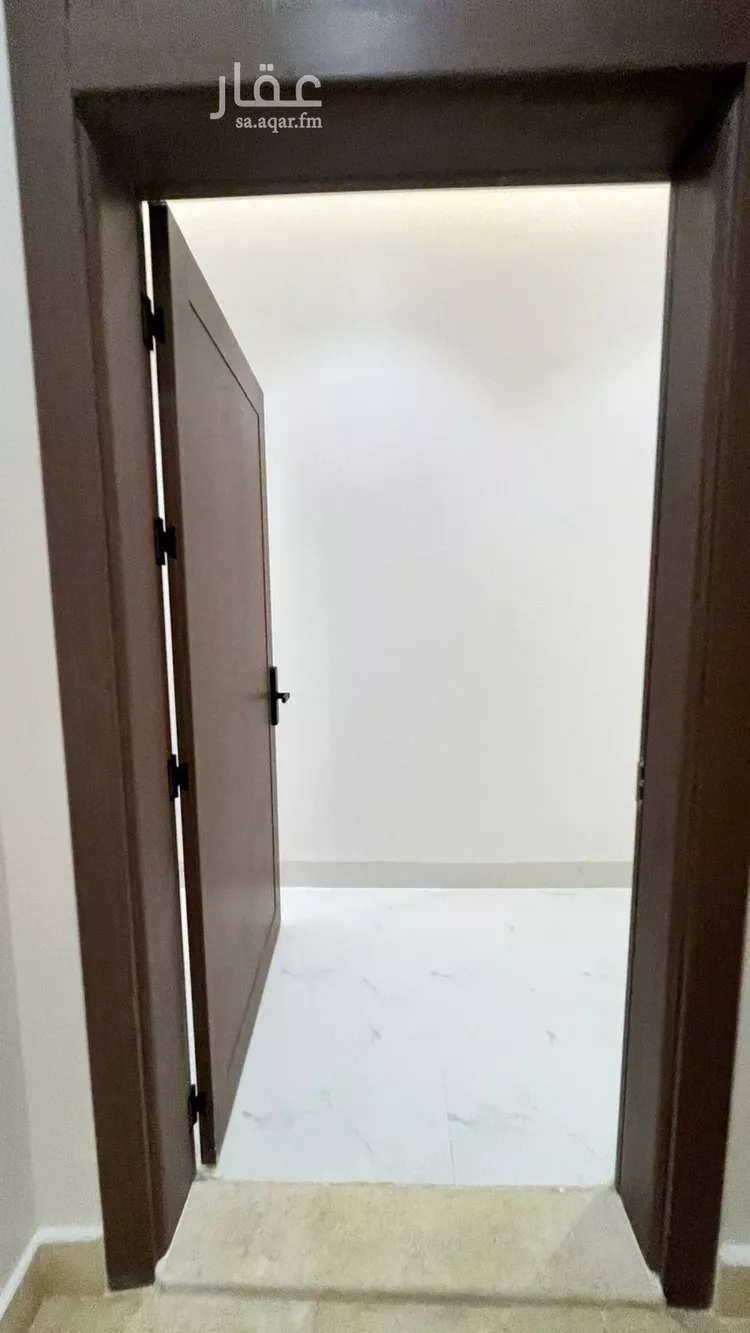 شقة للبيع في شارع أحمد بن الحسن الأنصاري, حي المهدية, مدينة الرياض, منطقة الرياض صورة 5